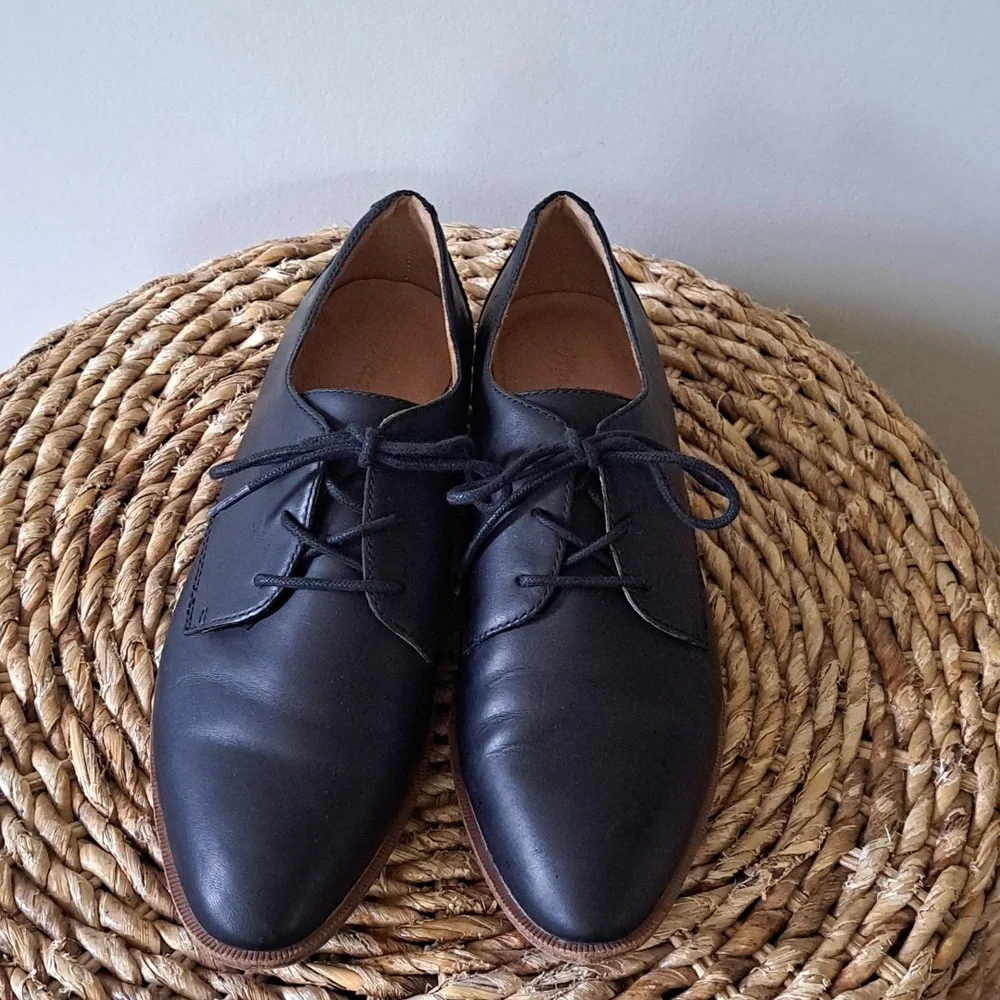 Madewell Black Leather Lace-Up Oxfords with Brown Sole